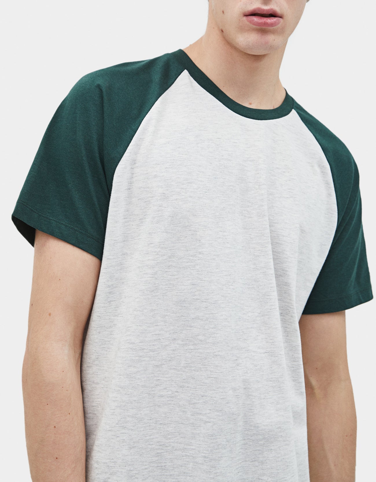 Raglan baseball-style T-shirt
