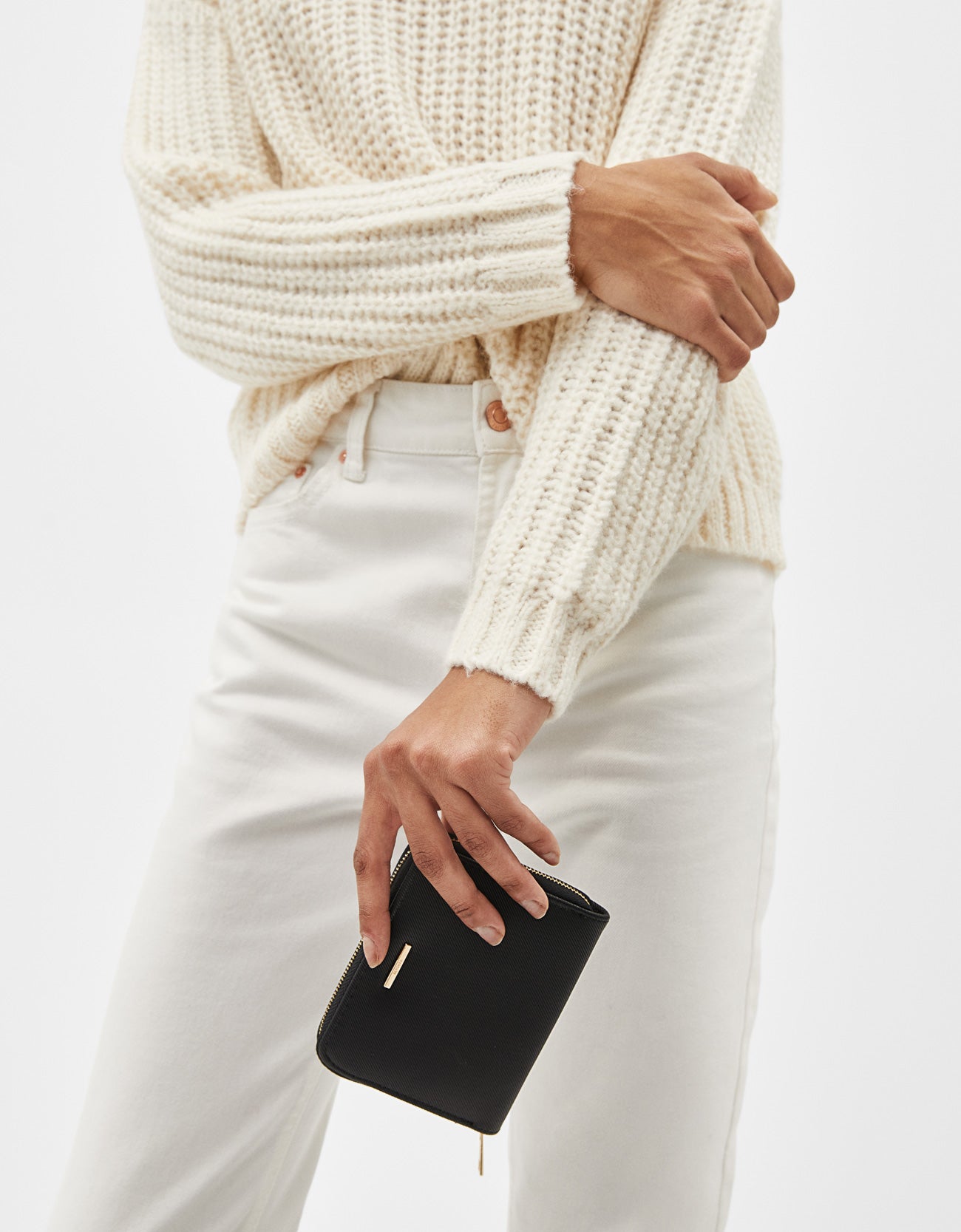 Square purse with detailing