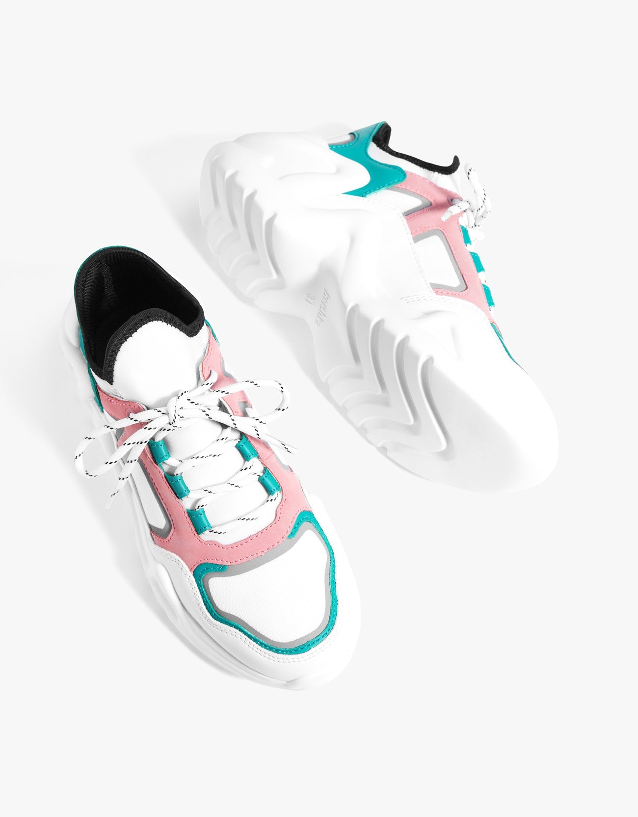 Multicoloured technical trainers