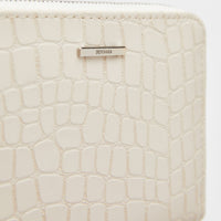 Square purse with detailing