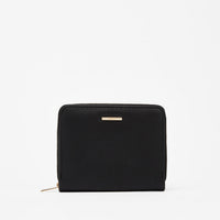 Square purse with detailing