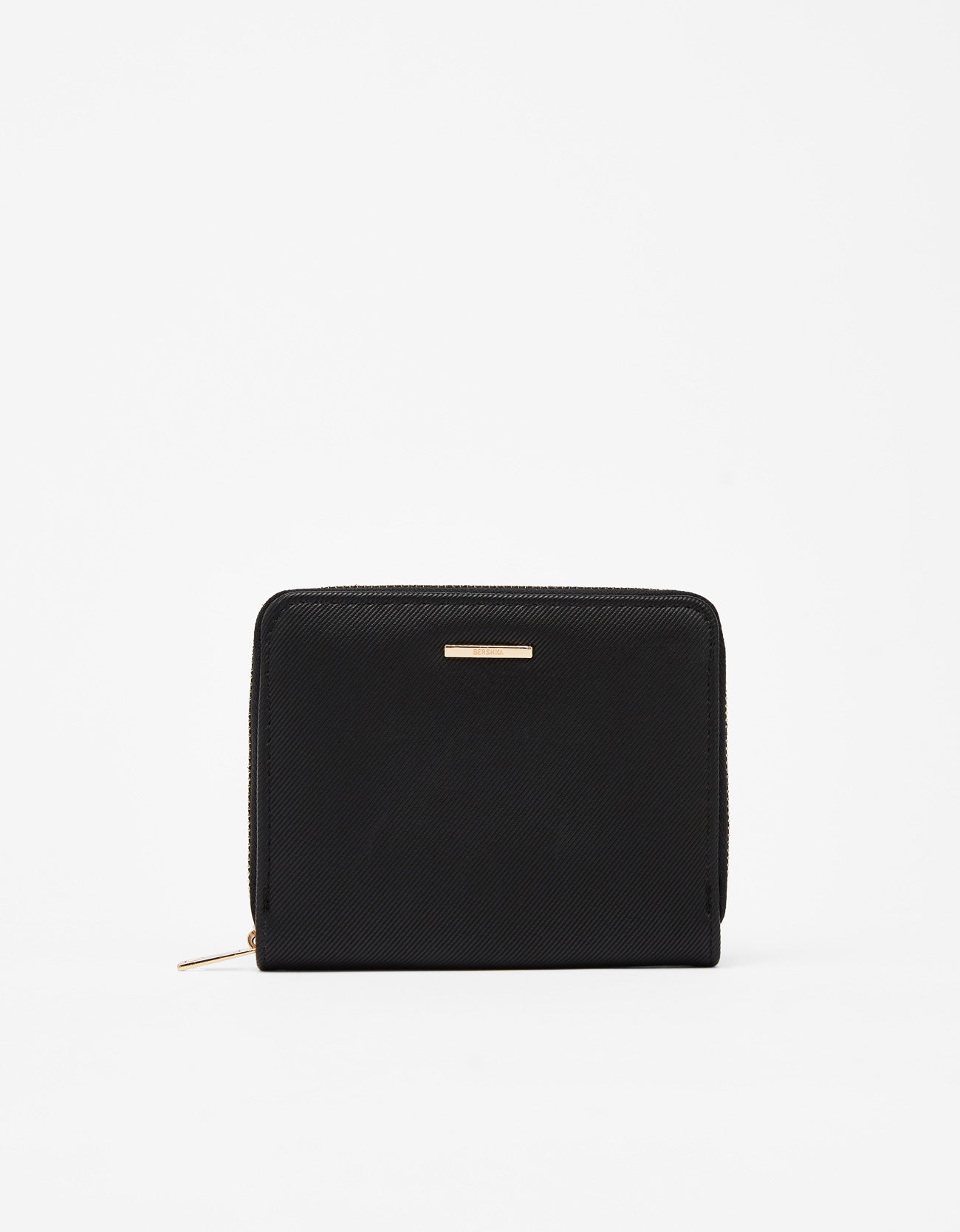 Square purse with detailing