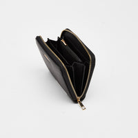 Square purse with detailing