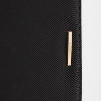 Square purse with detailing