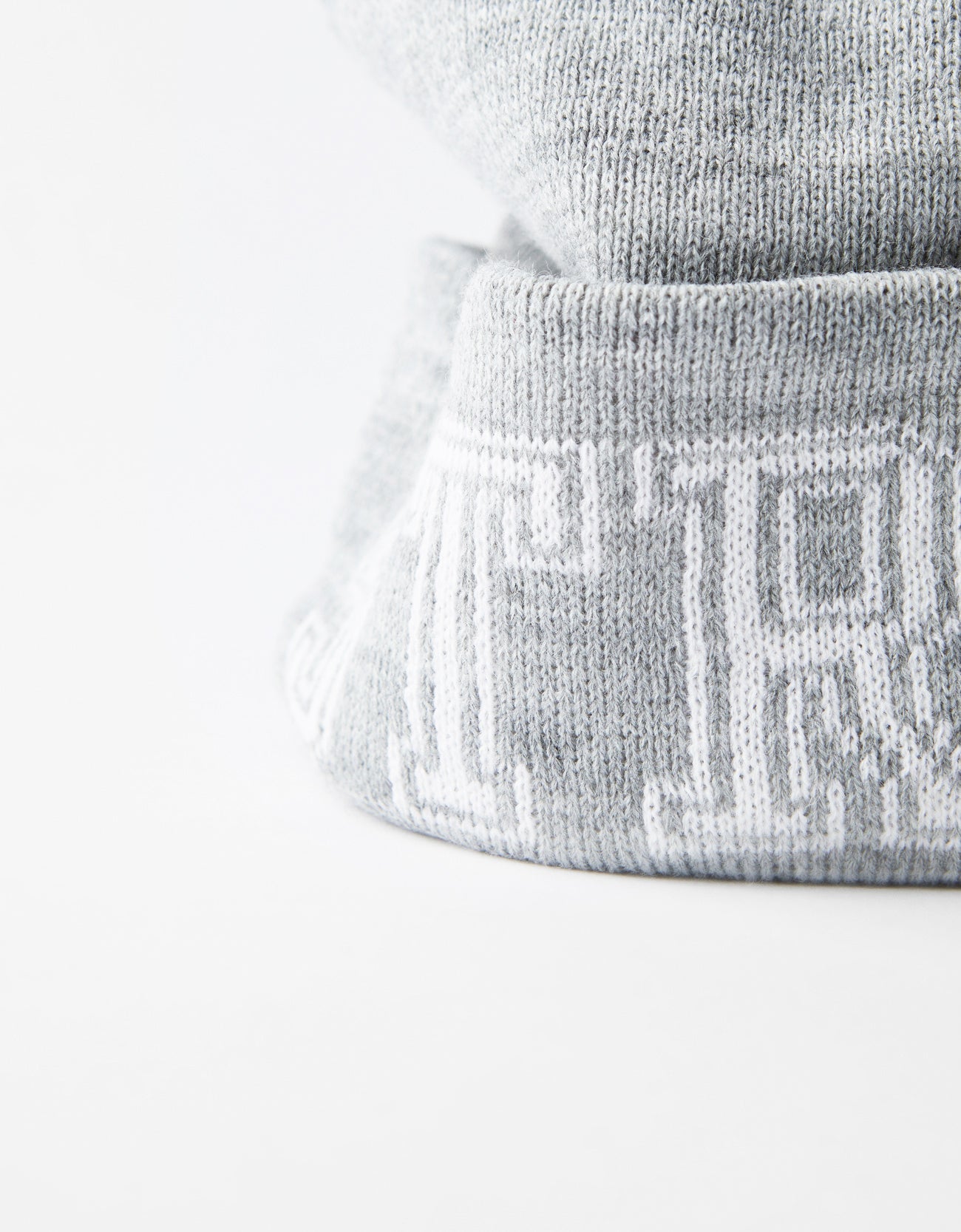 Knit beanie with print