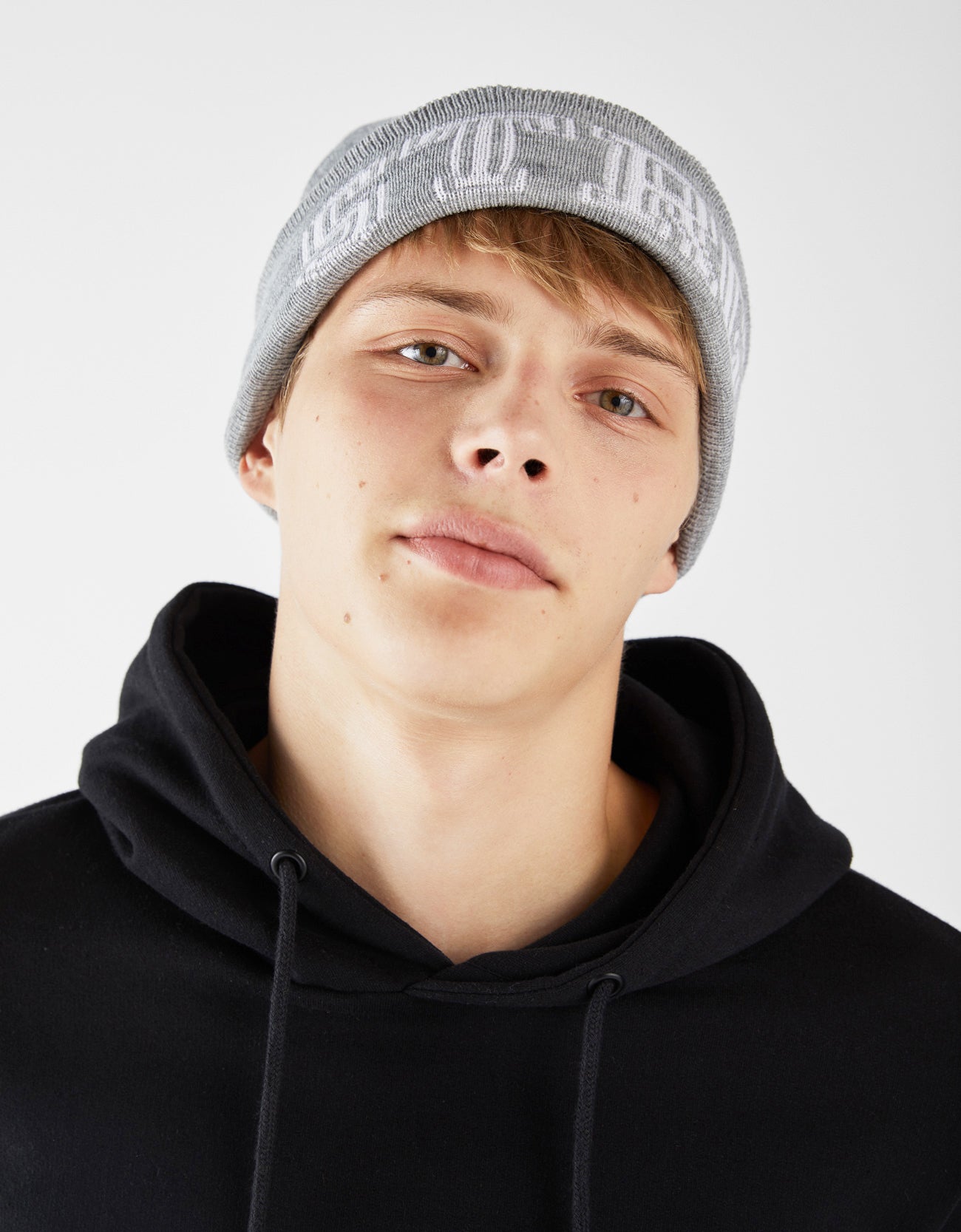 Knit beanie with print